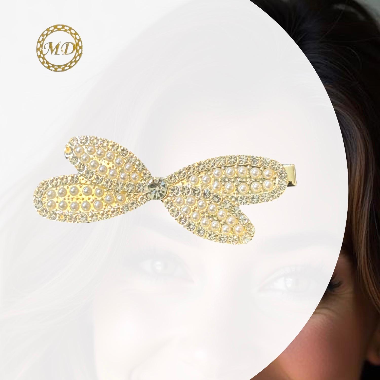 Elegante hårpynt med spænder/ el. Nåle