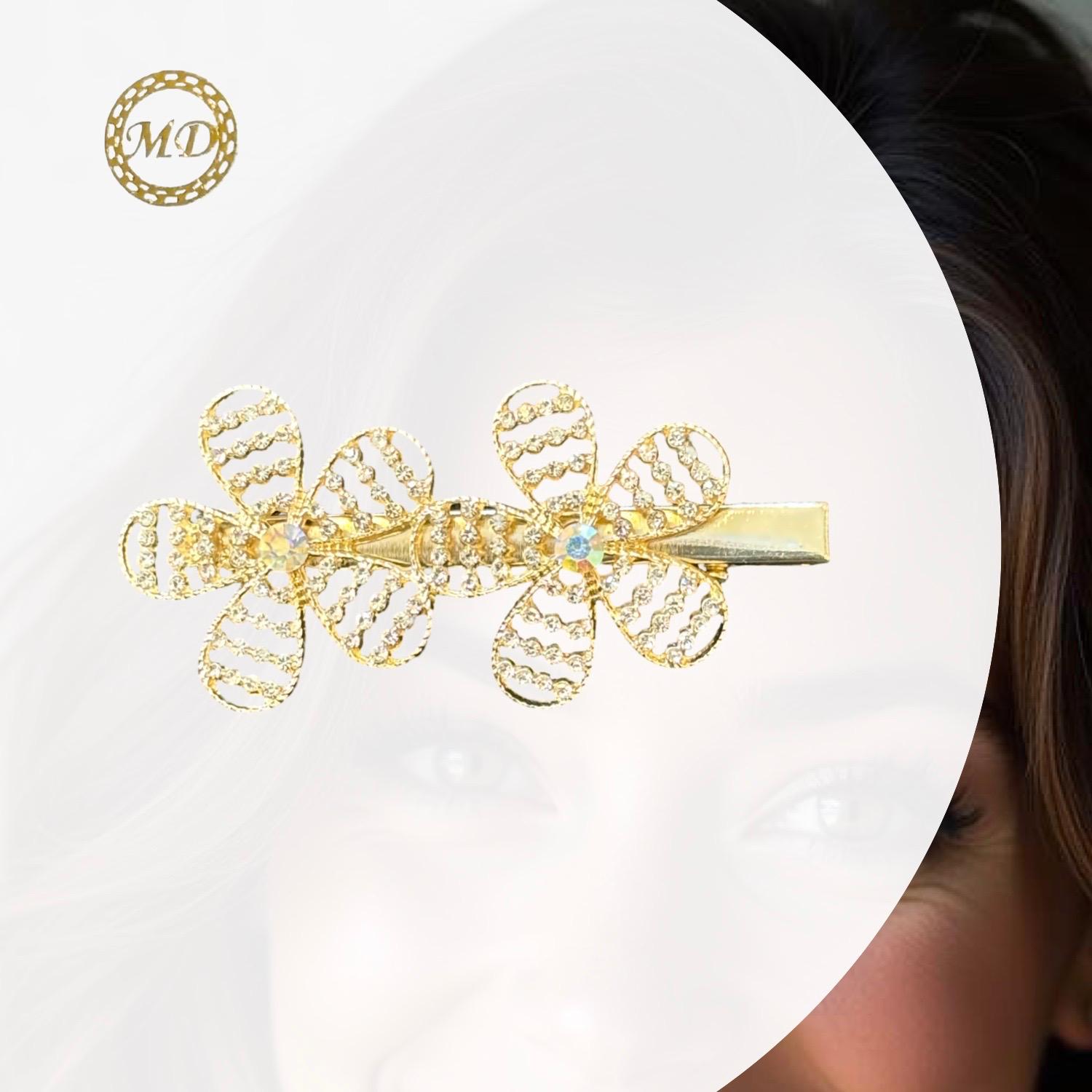 Elegante hårpynt med spænder/ el. Nåle