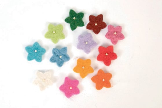 NZ Uld Filt Stjerne Blomster 12ass Farver ⎮ 5700139144044 ⎮ VE_914404